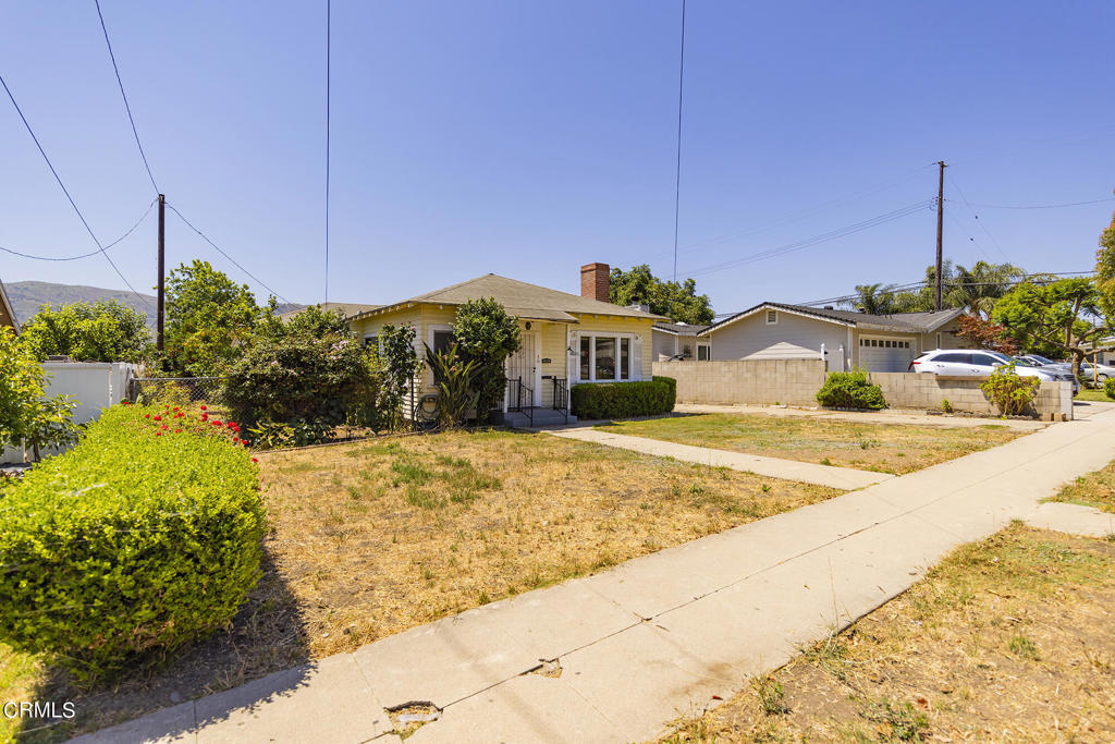 Property Photo:  208 E Santa Paula Street  CA 93060 