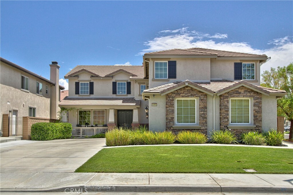 Property Photo:  36892 Maxmillian Avenue  CA 92563 