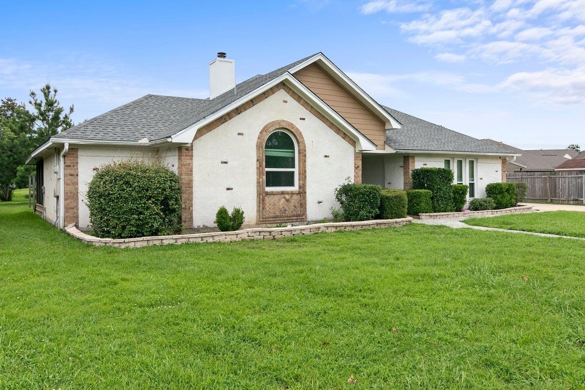 7475 Pebble Beach Dr.  Beaumont TX 77707 photo