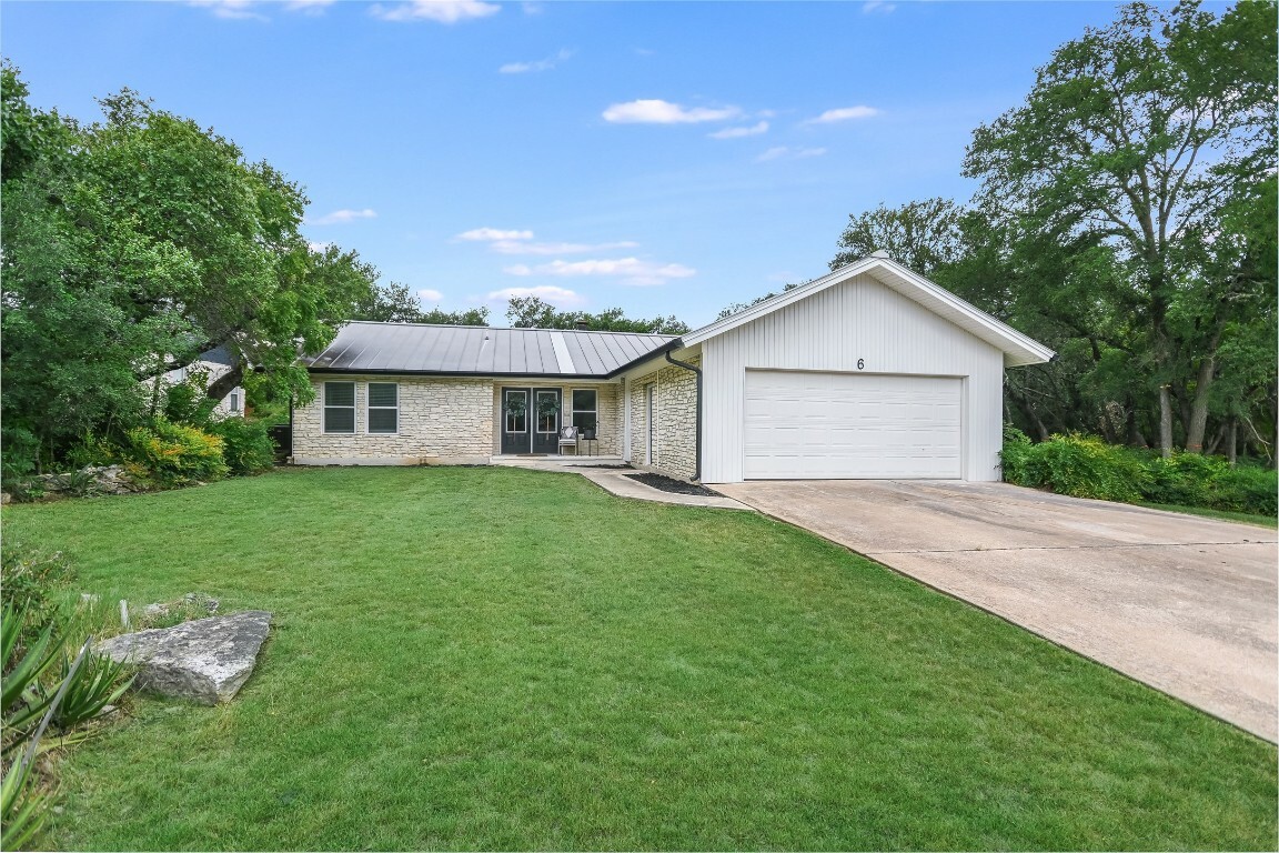 Property Photo:  6 Champions Circle  TX 78676 