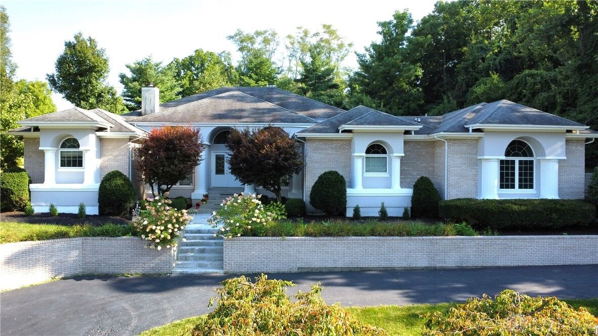 Property Photo: 4191 Autumn Creek Street OH 45504