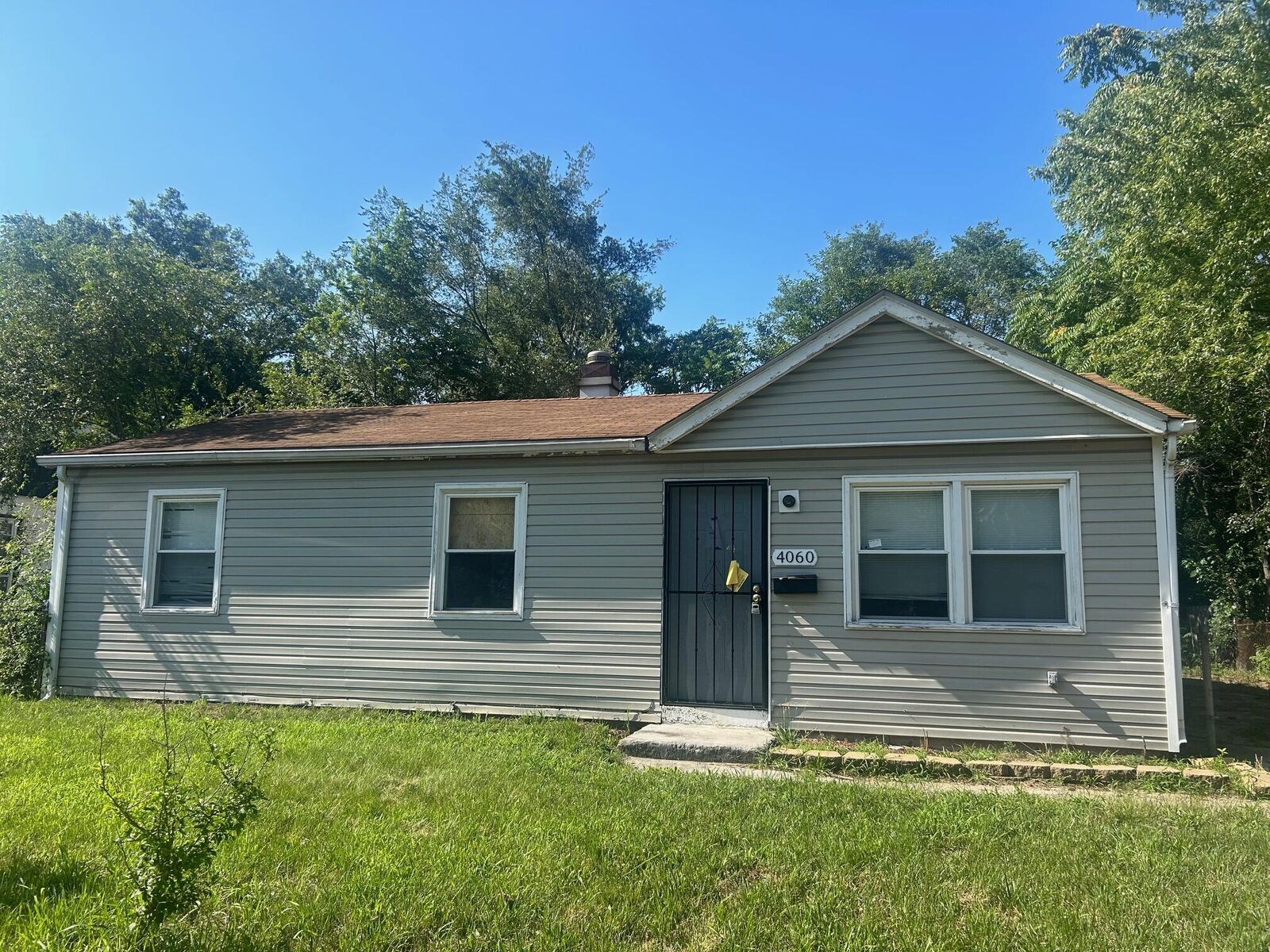 Property Photo:  4060 W 21st Avenue  IN 46404 