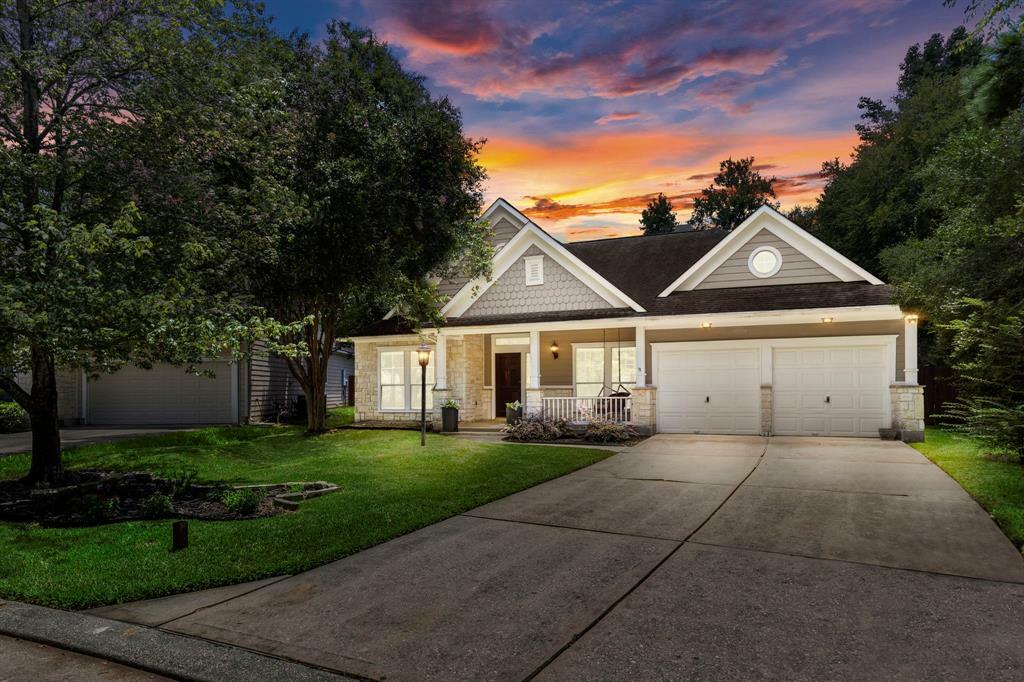 Property Photo: 166 Dapple Gray Street TX 77382