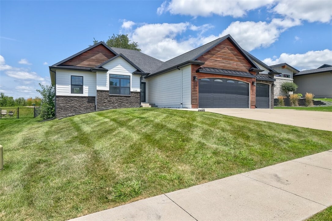 Property Photo:  7740 Spring Creek Drive  IA 50327 