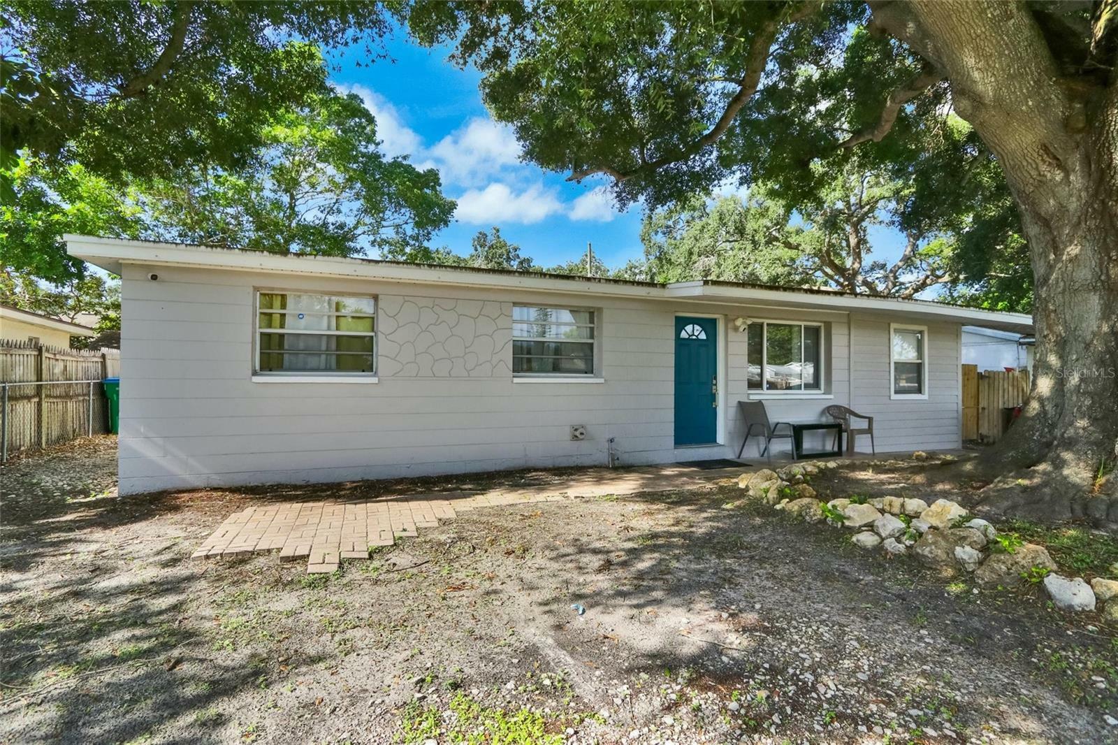 Property Photo:  8996 Southern Comfort  FL 33773 