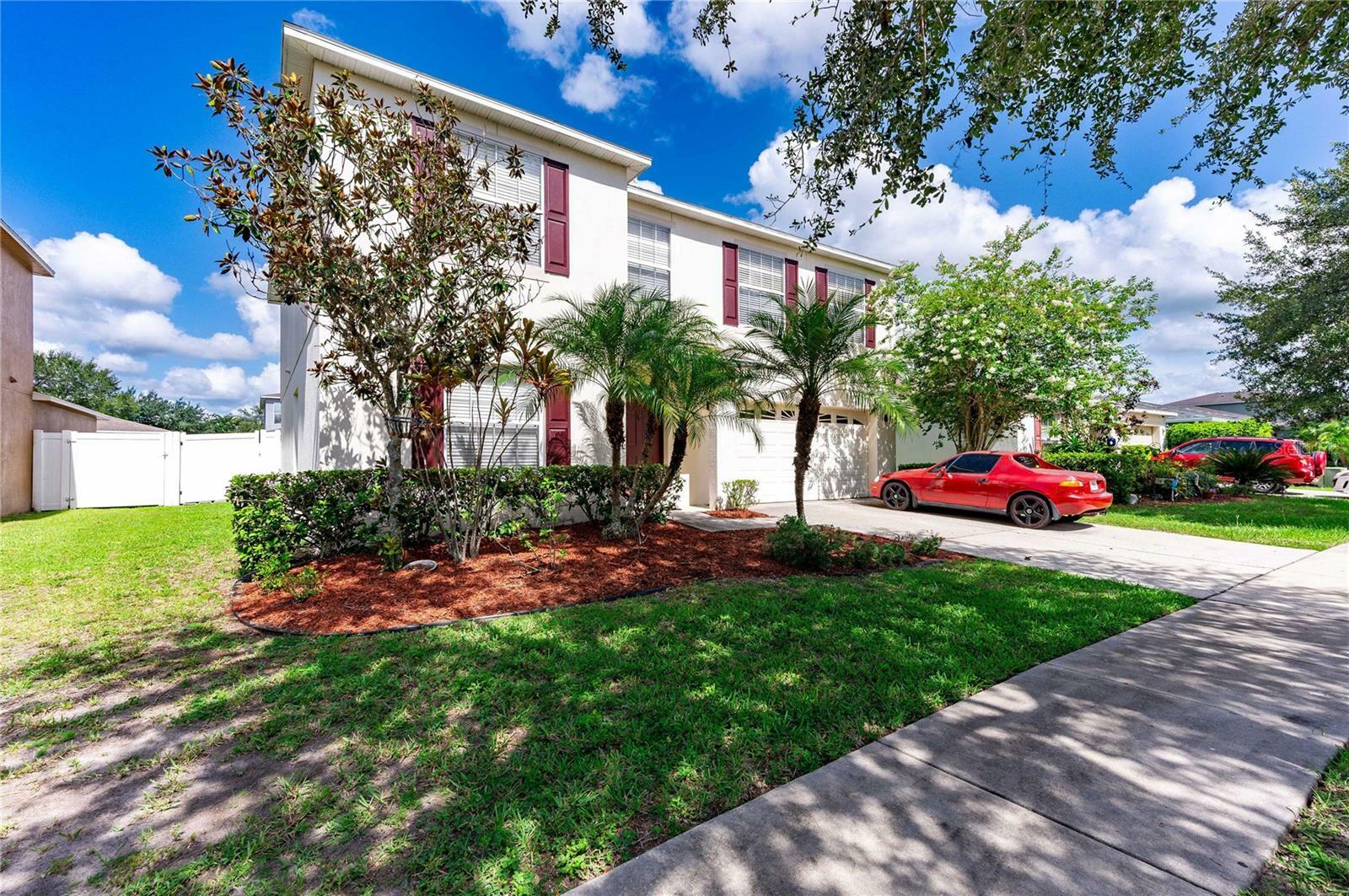 Property Photo:  5033 Ballard Crest Lane  FL 33543 