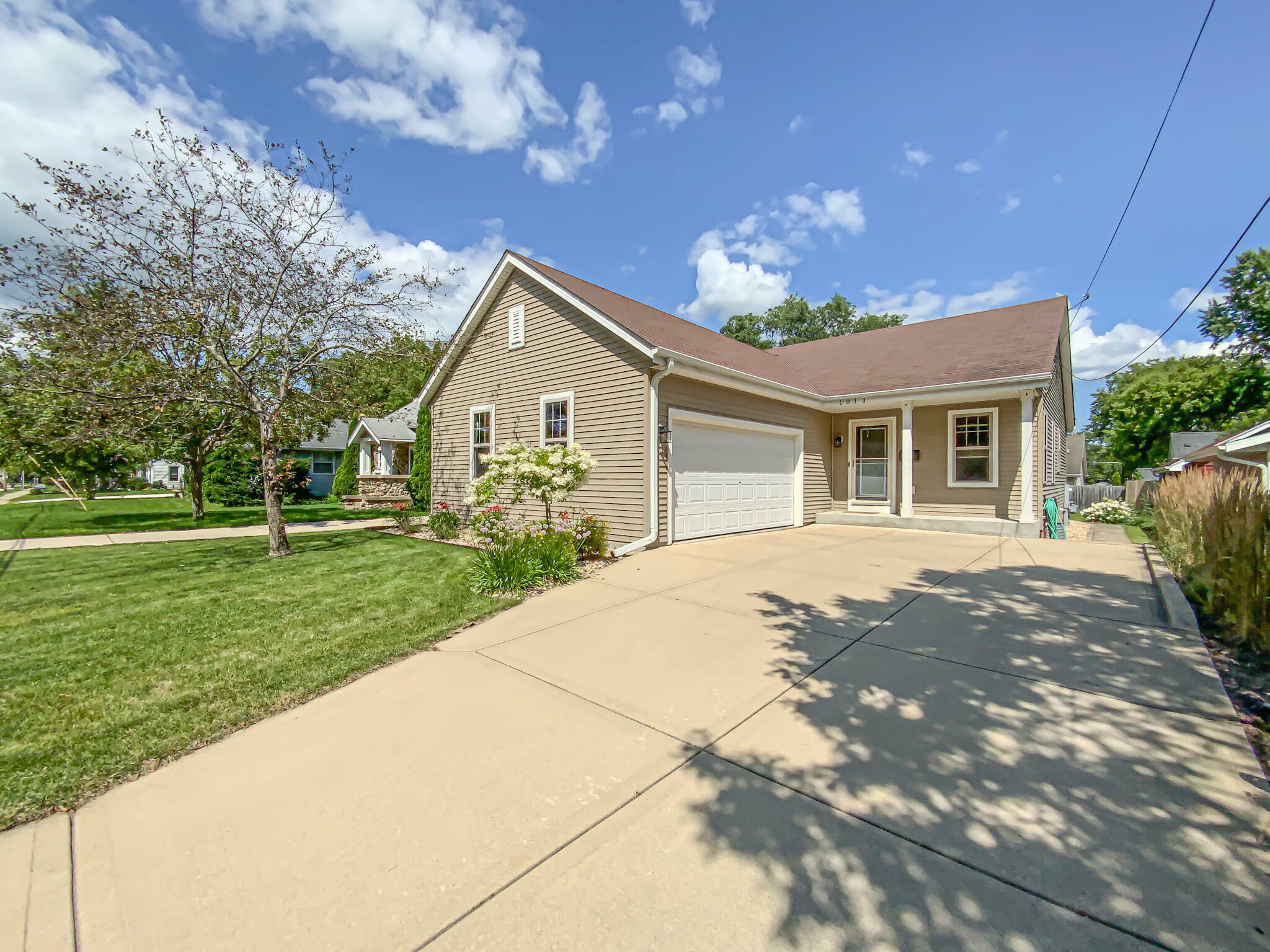 1013 Westowne Ave  Waukesha WI 53188 photo