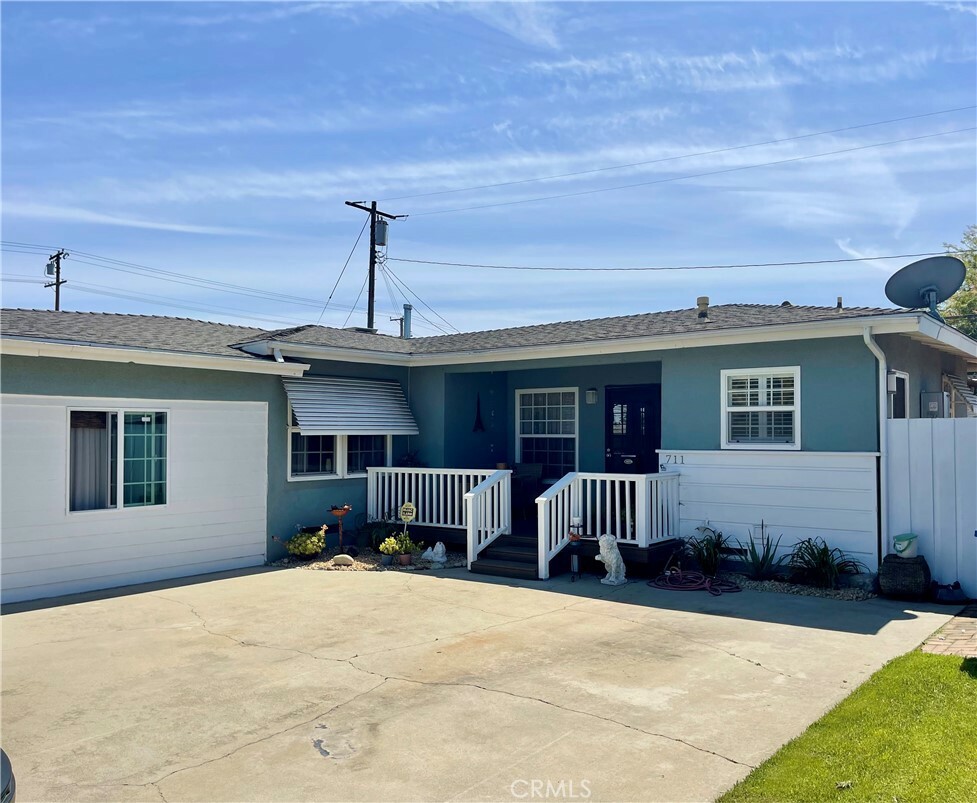 Property Photo:  711 W G Street  CA 91762 