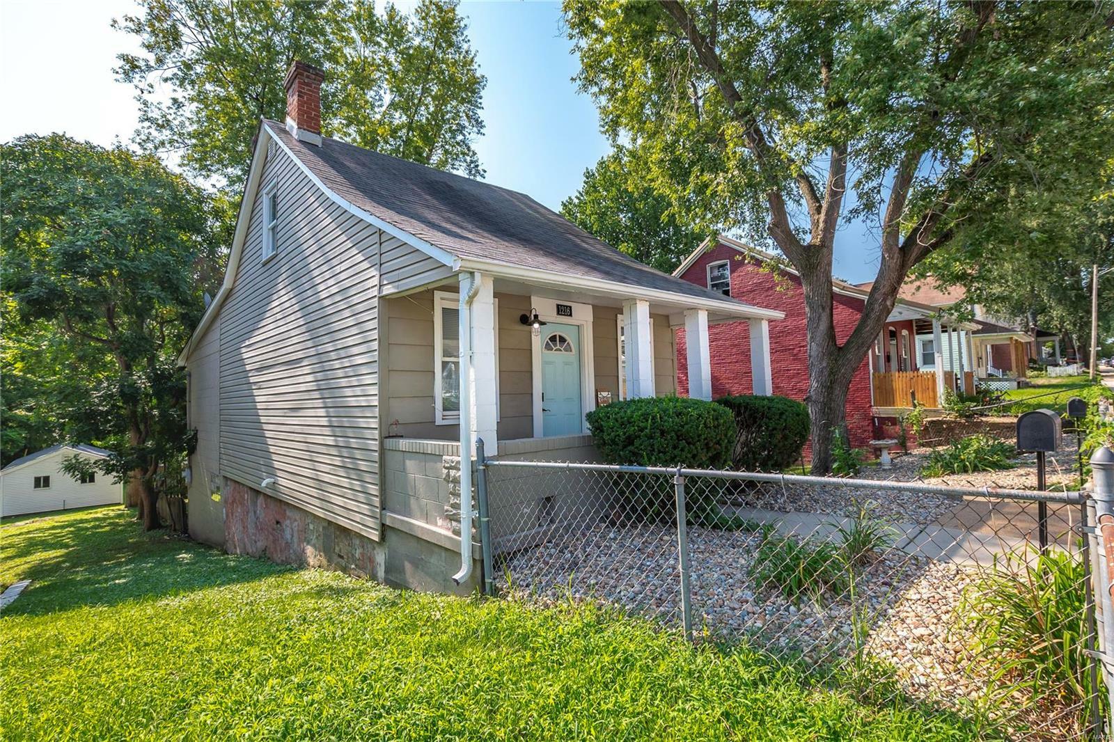 Property Photo:  1216 North 4th Street  MO 63301 