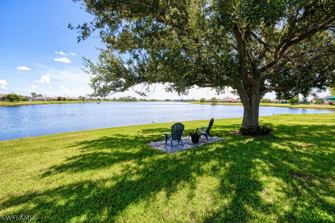 Property Photo:  1495 Blue Lake Circle  FL 33983 