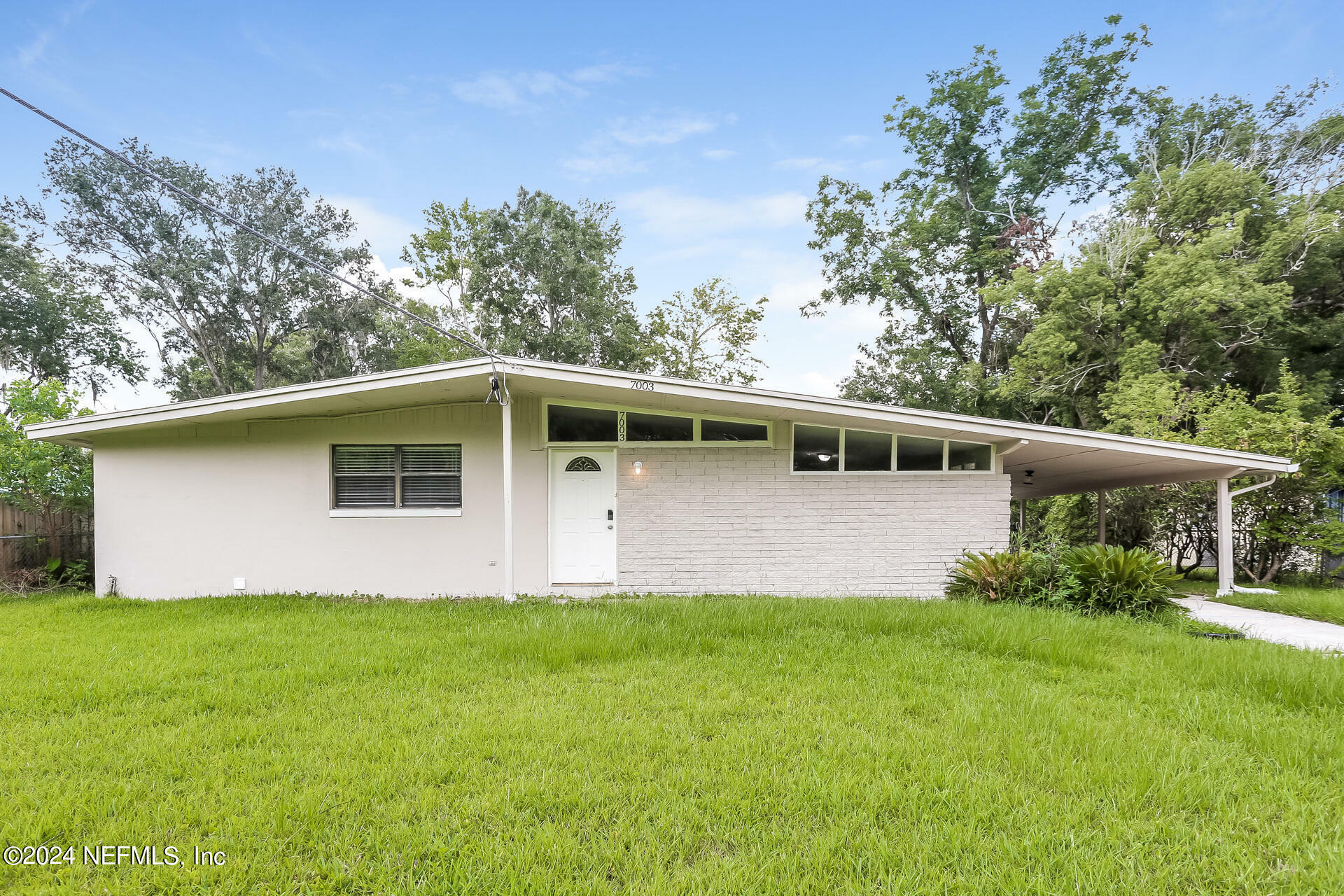 Property Photo:  7003 Rollo Road  FL 32205 