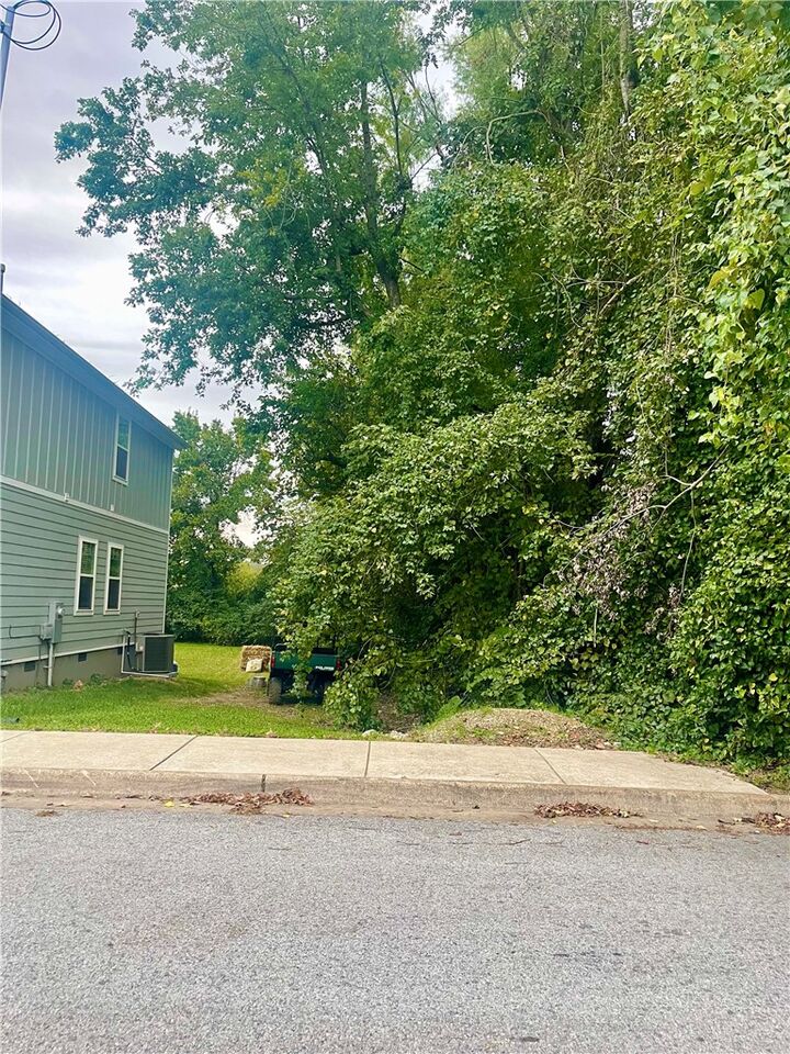 Property Photo:  W 7th Street  AR 72701 