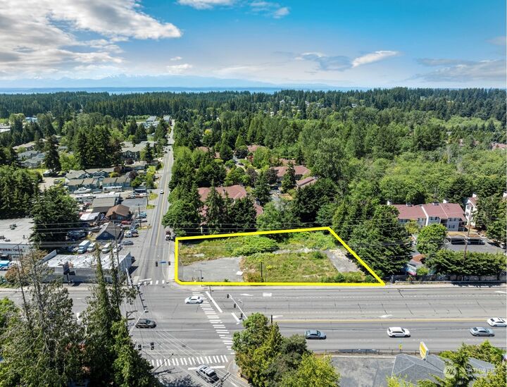 Property Photo:  4425  164th Street SW  WA 98087