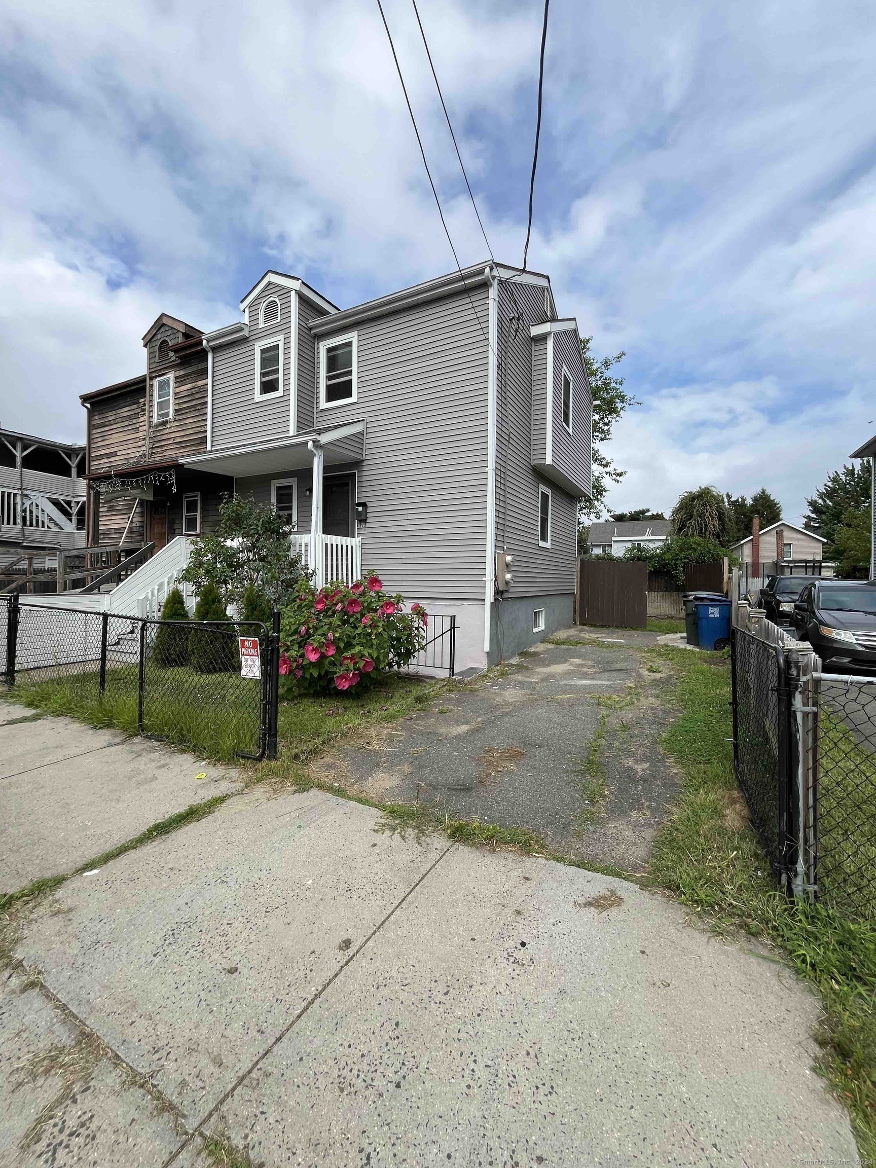 Property Photo:  464 Union Avenue  CT 06607 