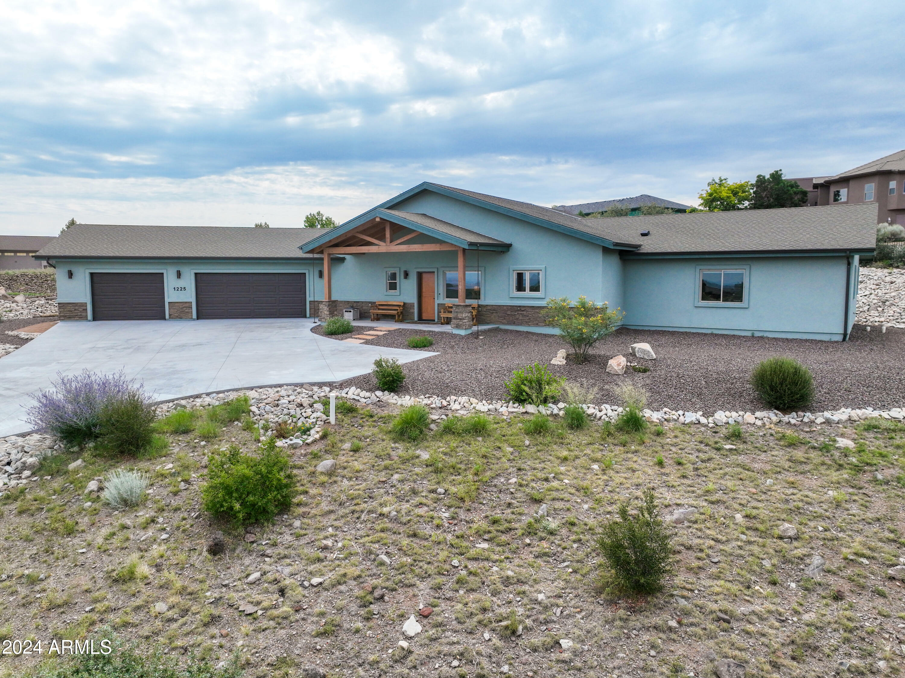 Property Photo:  1225 Longview Drive  AZ 86305 