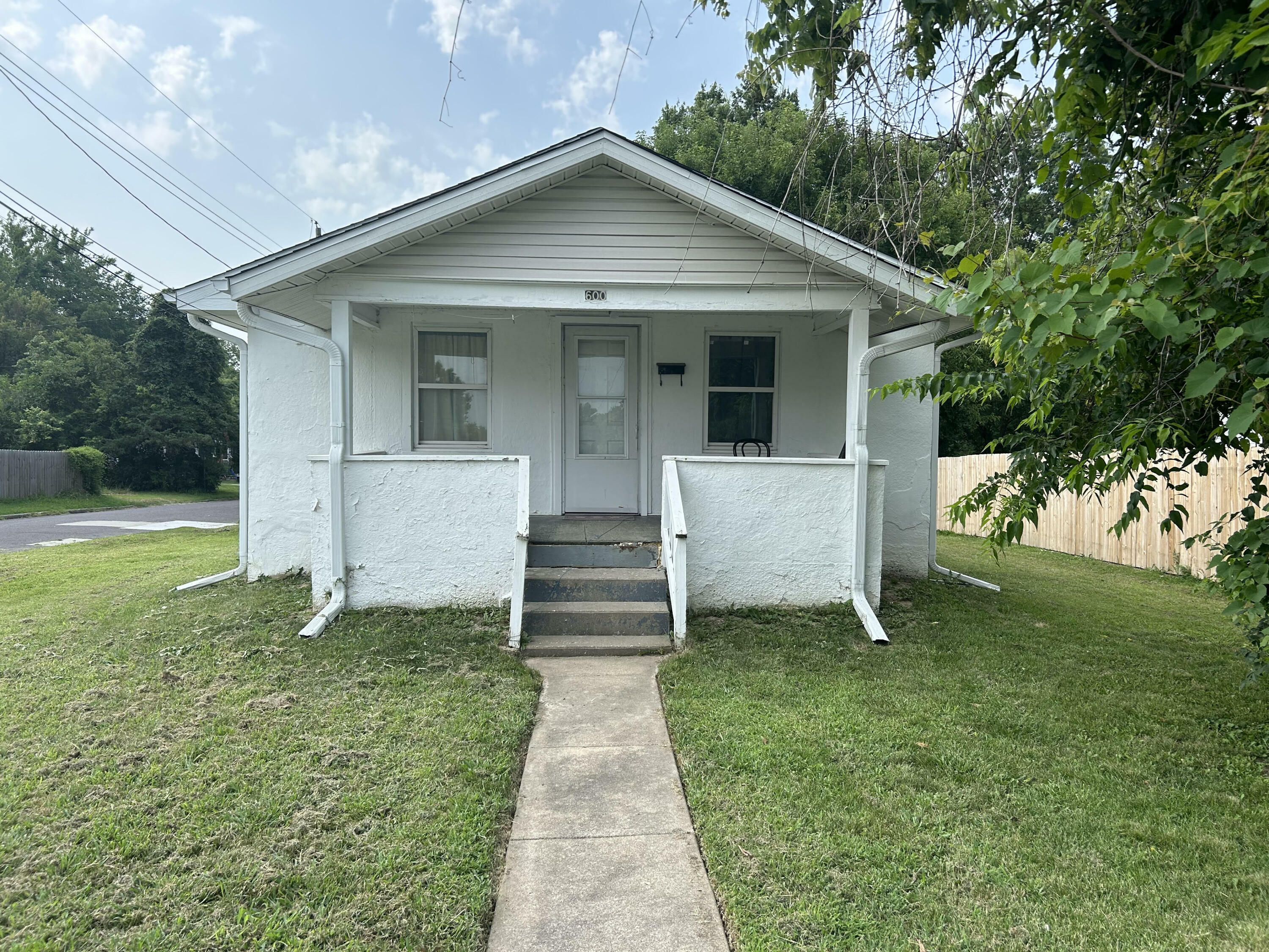 Property Photo:  600 W Worley St  MO 65203 