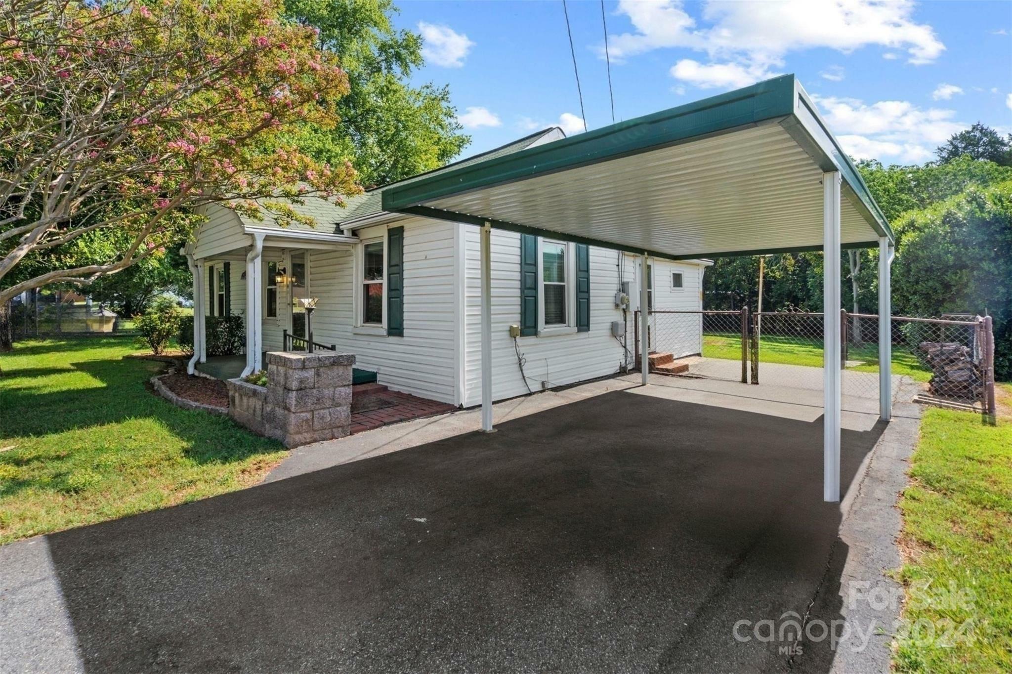 Property Photo:  151 Market Road 59 &Amp 63  NC 28115 