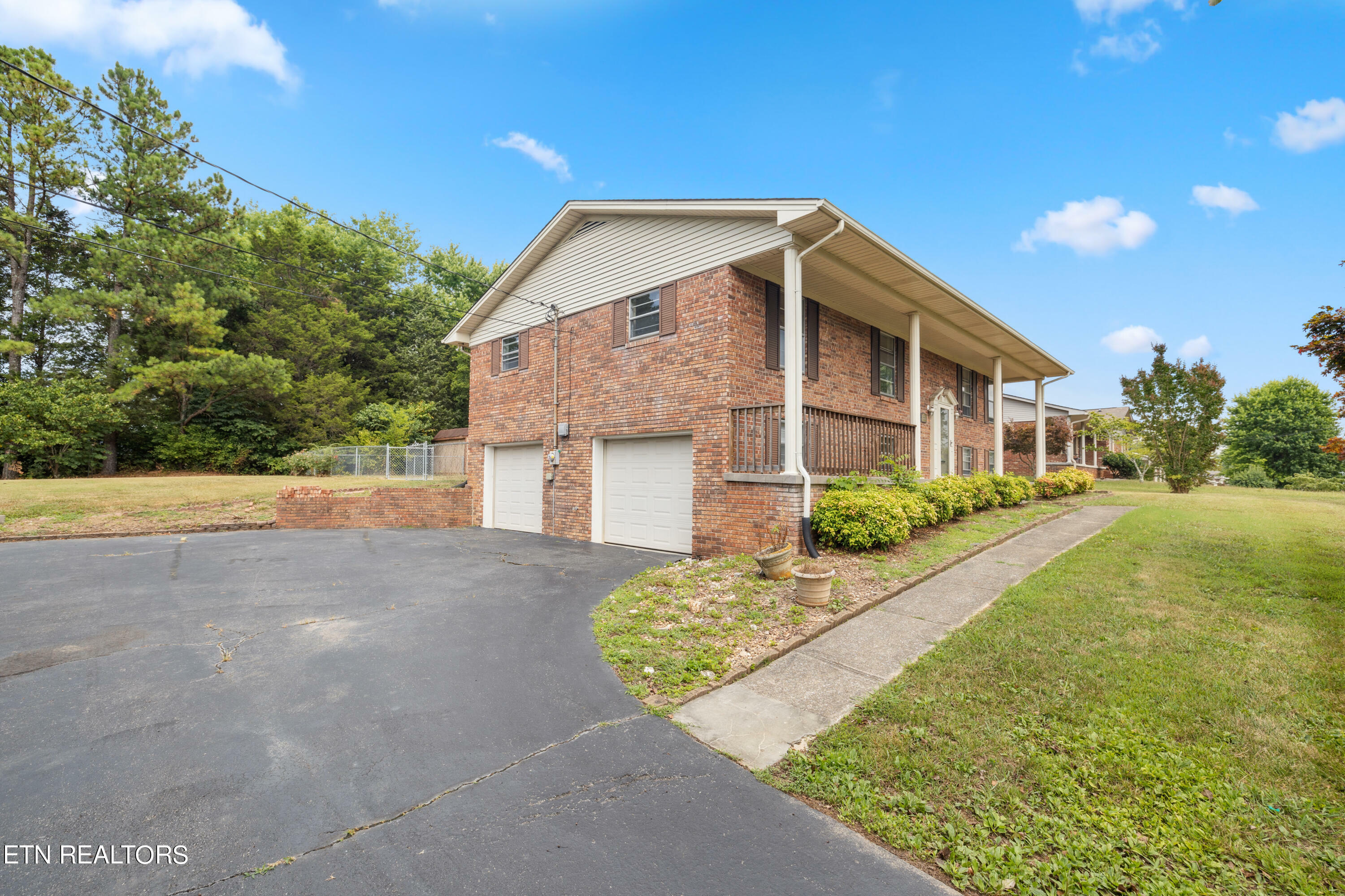 Property Photo:  556 Andrew Circle  TN 37877 