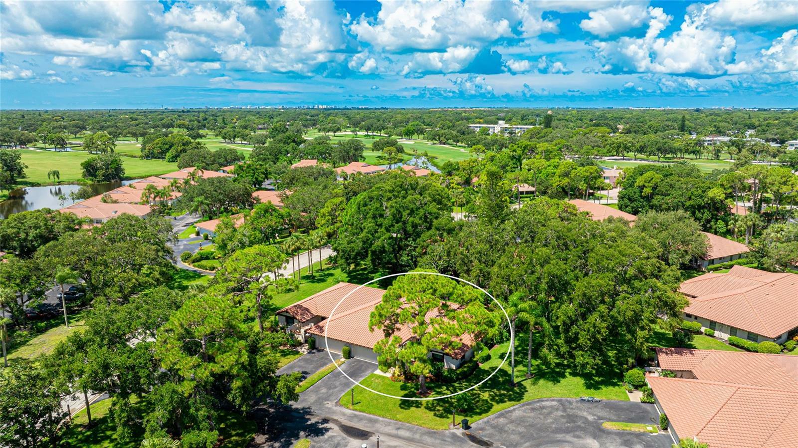 Property Photo:  5575 Golf Pointe Drive  FL 34243 