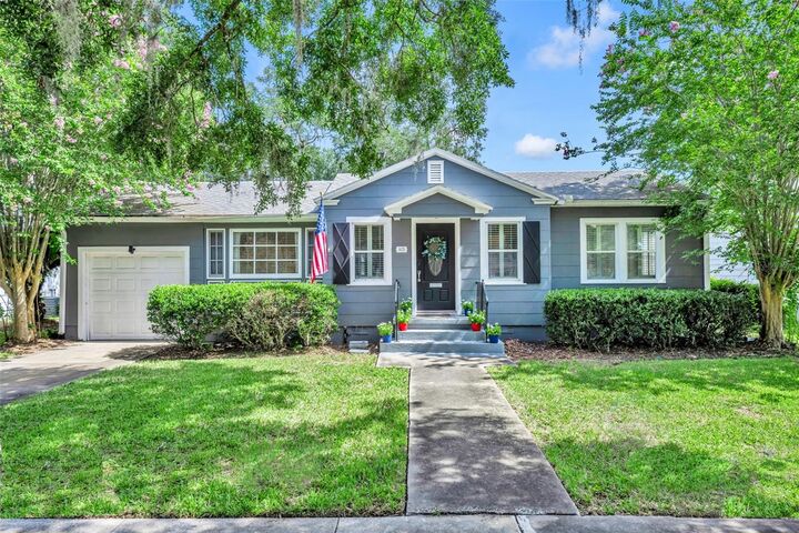 Property Photo:  1425 W Yale Street  FL 32804 