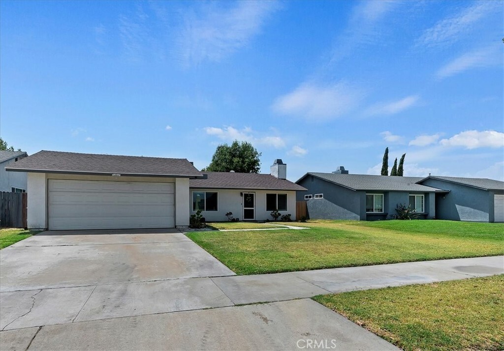 Property Photo:  1121 Mountain View Lane  CA 92324 