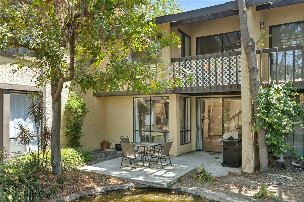 Property Photo:  12750 Centralia Street 21  CA 90715 