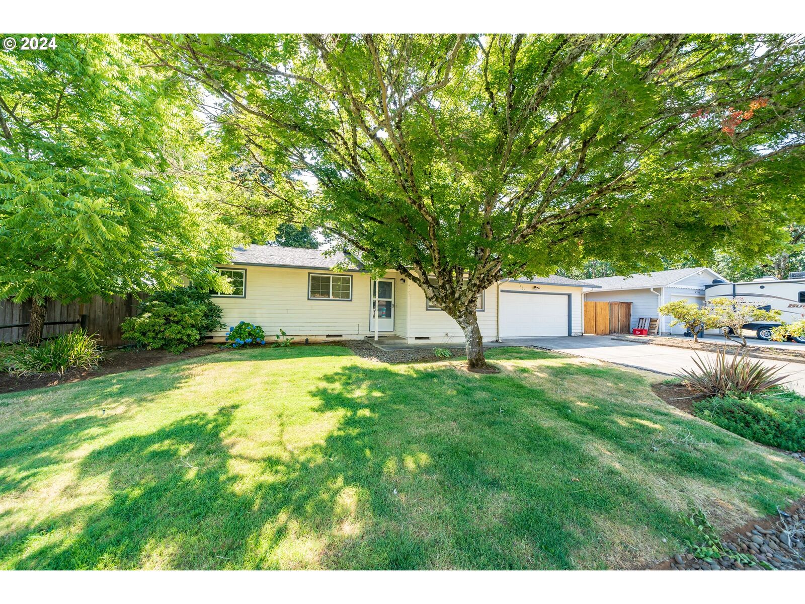 Property Photo:  4782 2nd Ave SE  OR 97302 