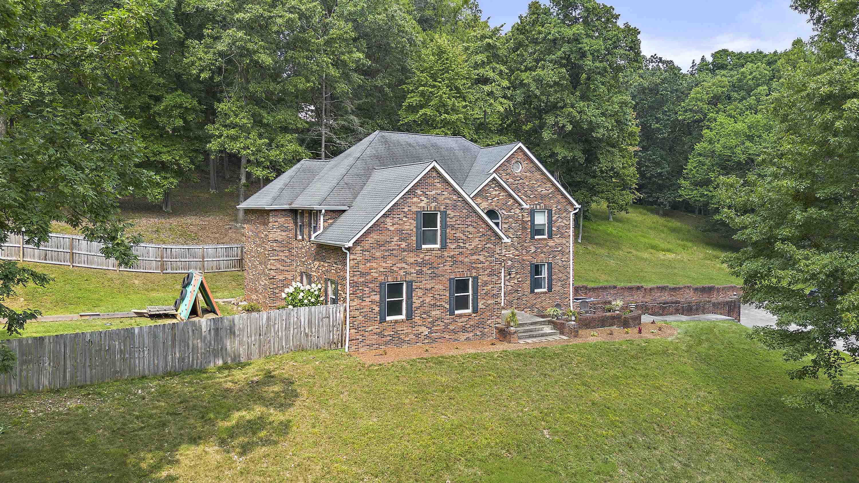 Property Photo: 2542 Foxhunters Road KY 41139