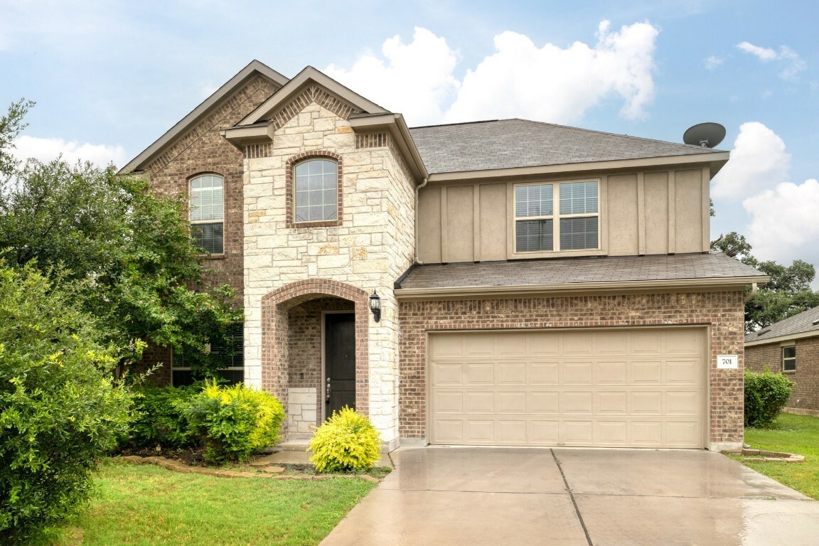 Property Photo:  701 Heritage Grove Road  TX 78641 