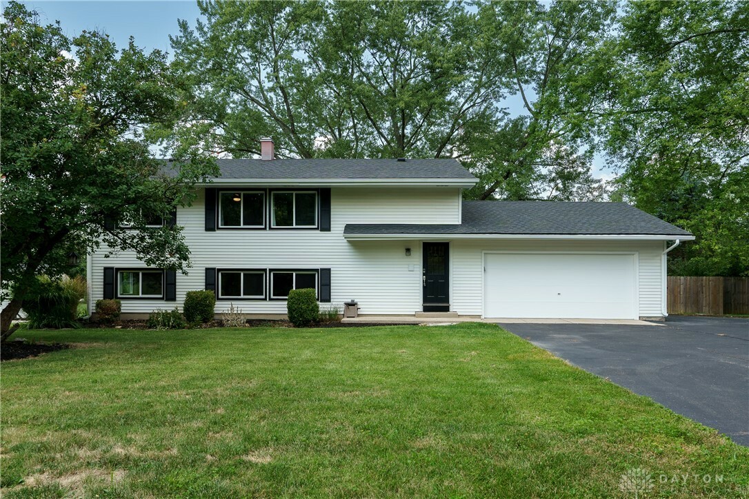 Property Photo:  10219 Washington Church Road  OH 45342 