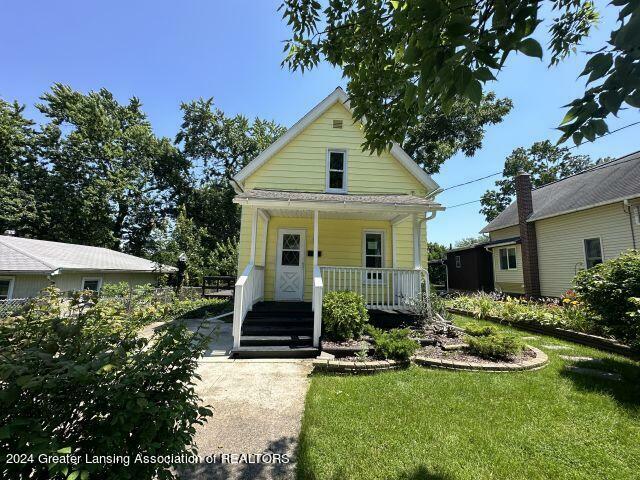 833 Lincoln Street  Jackson MI 49202 photo