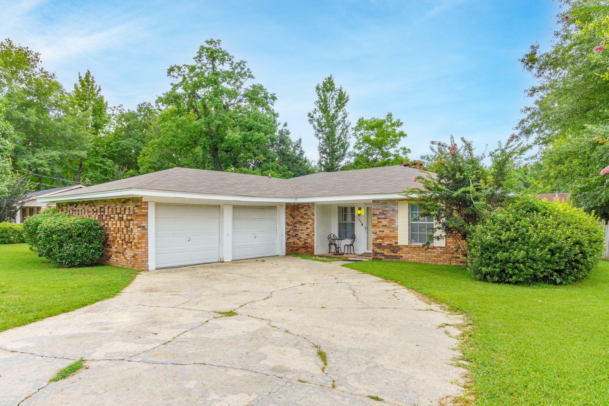 Property Photo: 108 Pecan Grove Dr. MS 39402