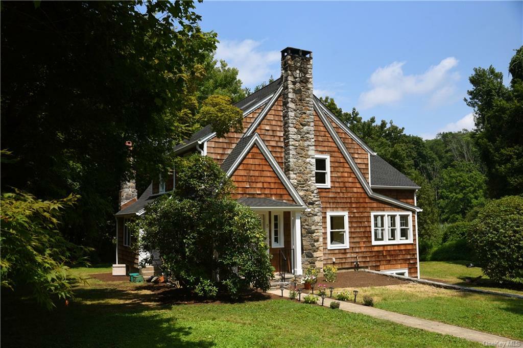 Property Photo:  5 Brevoort Road  NY 10514 