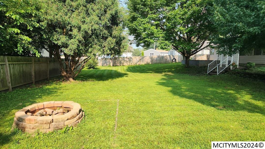 Property Photo:  813 4th SE  IA 50401 