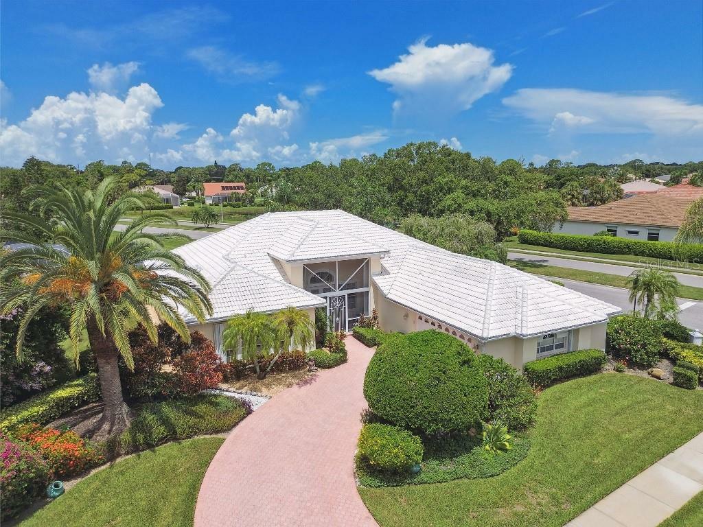 Property Photo:  8908 Grey Oaks Avenue  FL 34238 