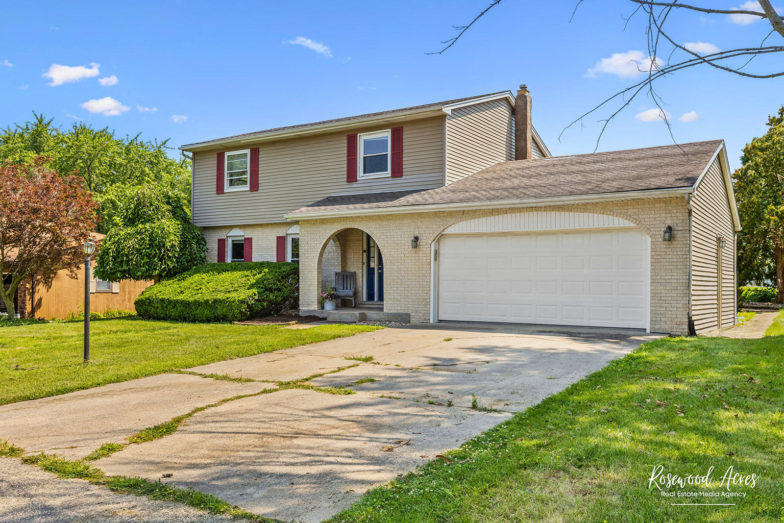 Property Photo:  1303 N Tampa Lane  IL 60901 