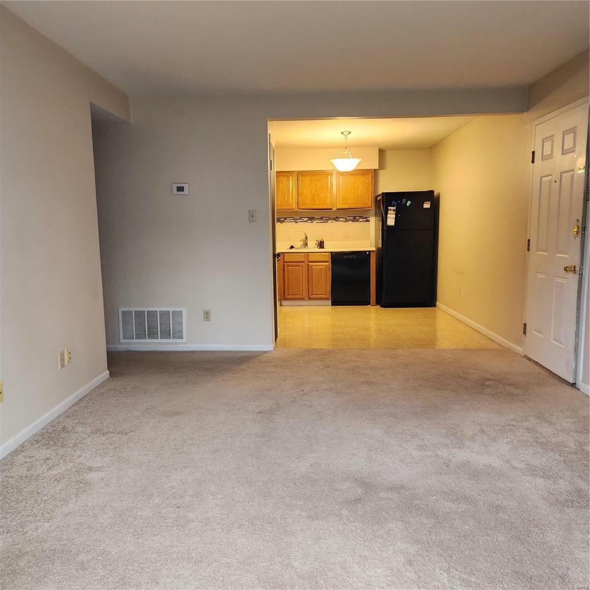 Property Photo:  1239 Creve Coeur Crossing Lane C  MO 63017 