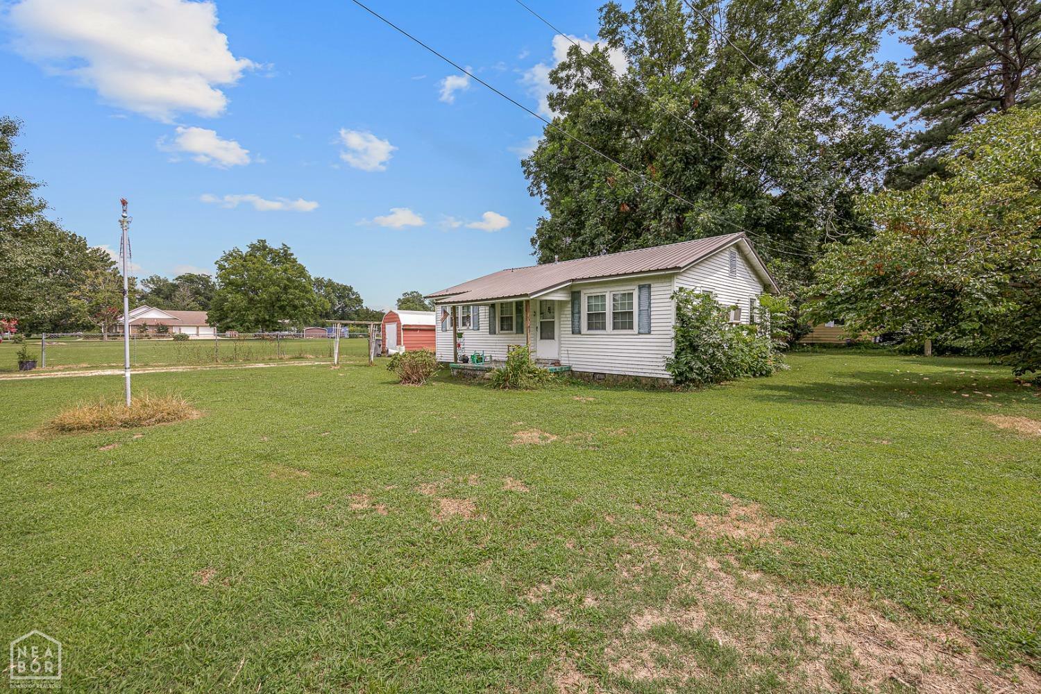 Property Photo:  205 Lunsford Avenue  AR 72411 