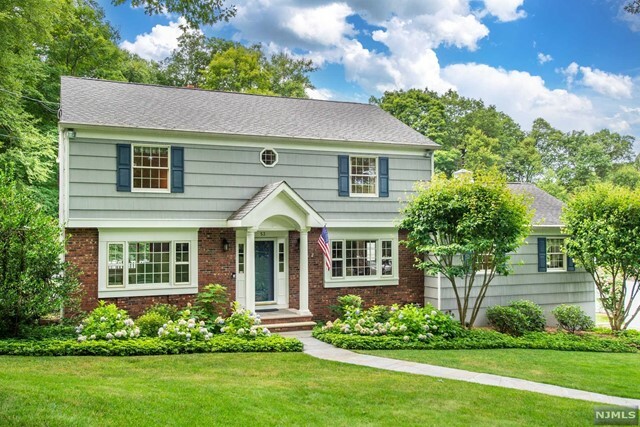 Property Photo:  53 Greendale Drive  NJ 07438 