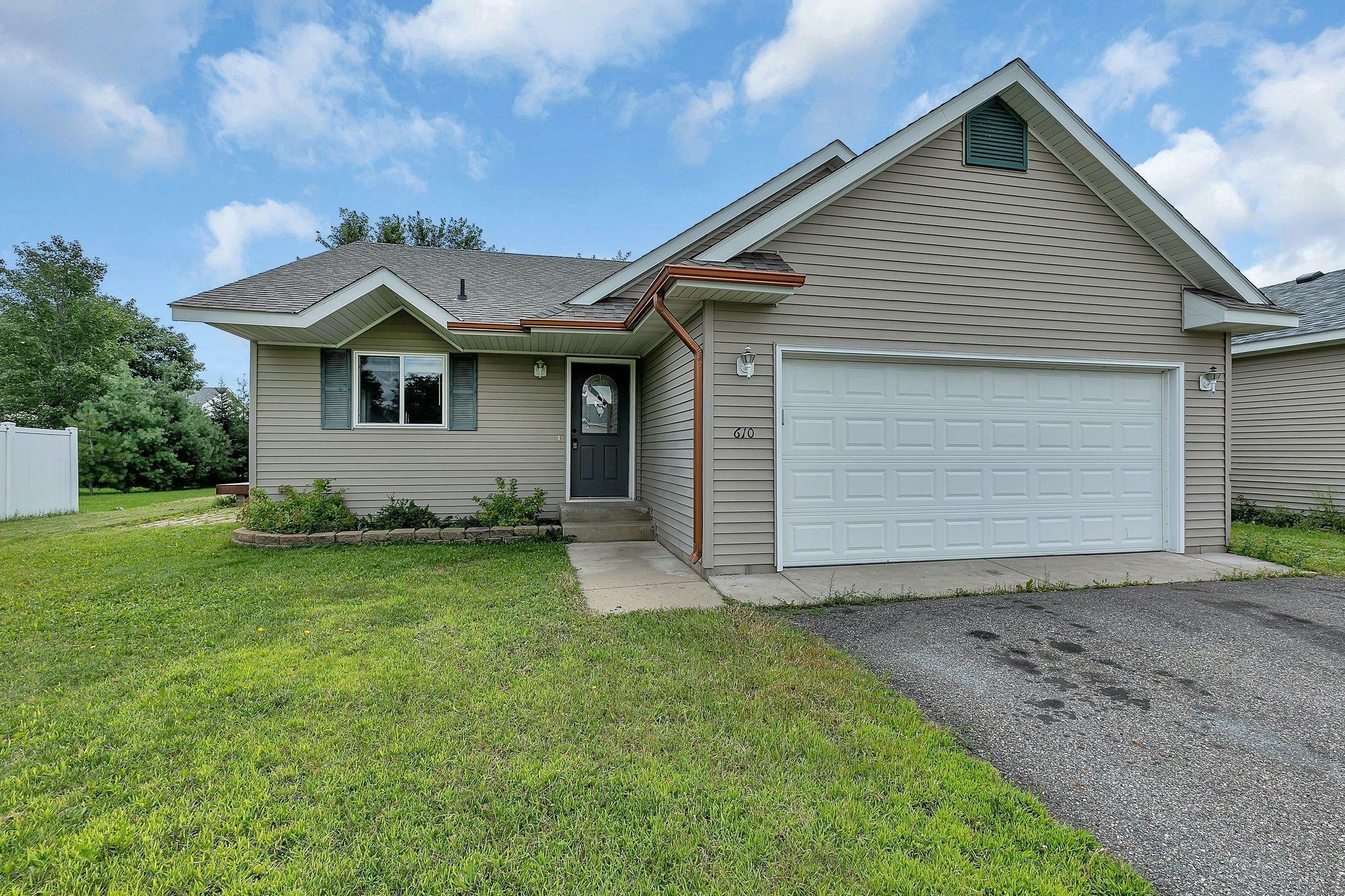 Property Photo:  610 Iris Lane NE  MN 56374 