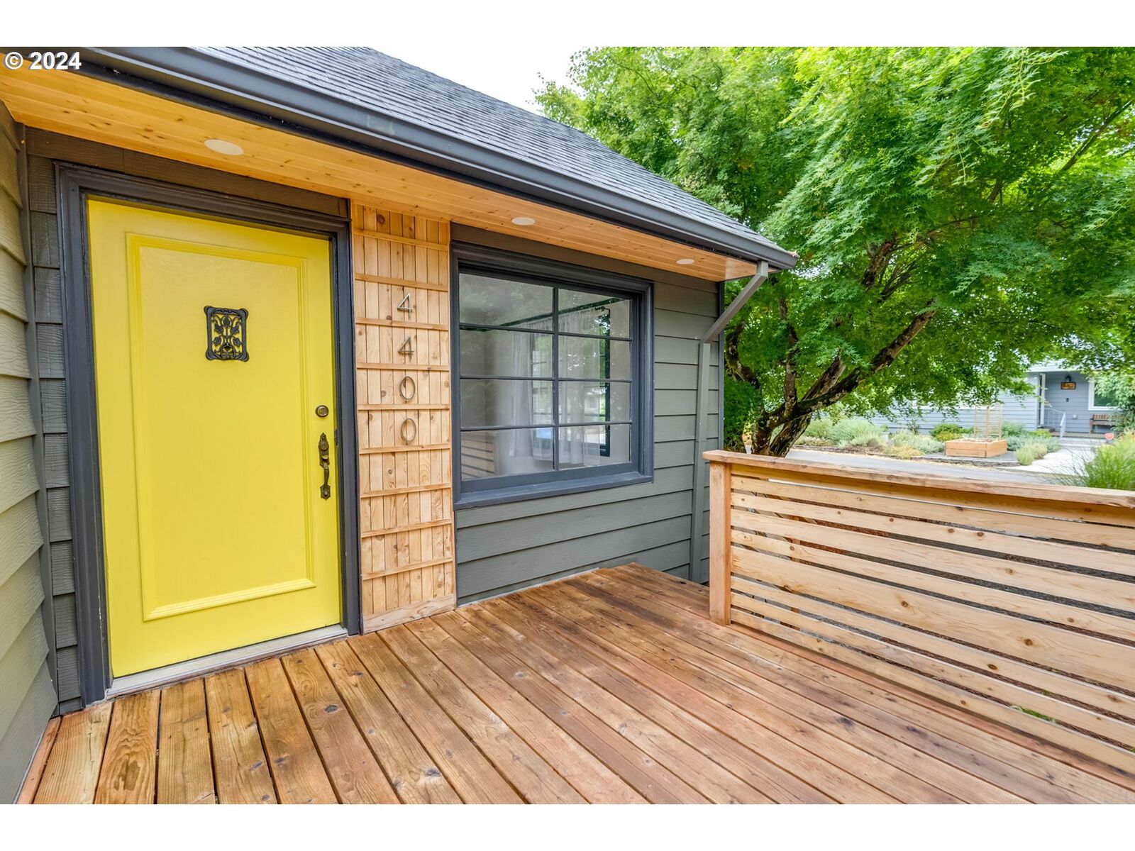 Property Photo: 4400 NE Valley View Ln WA 98663