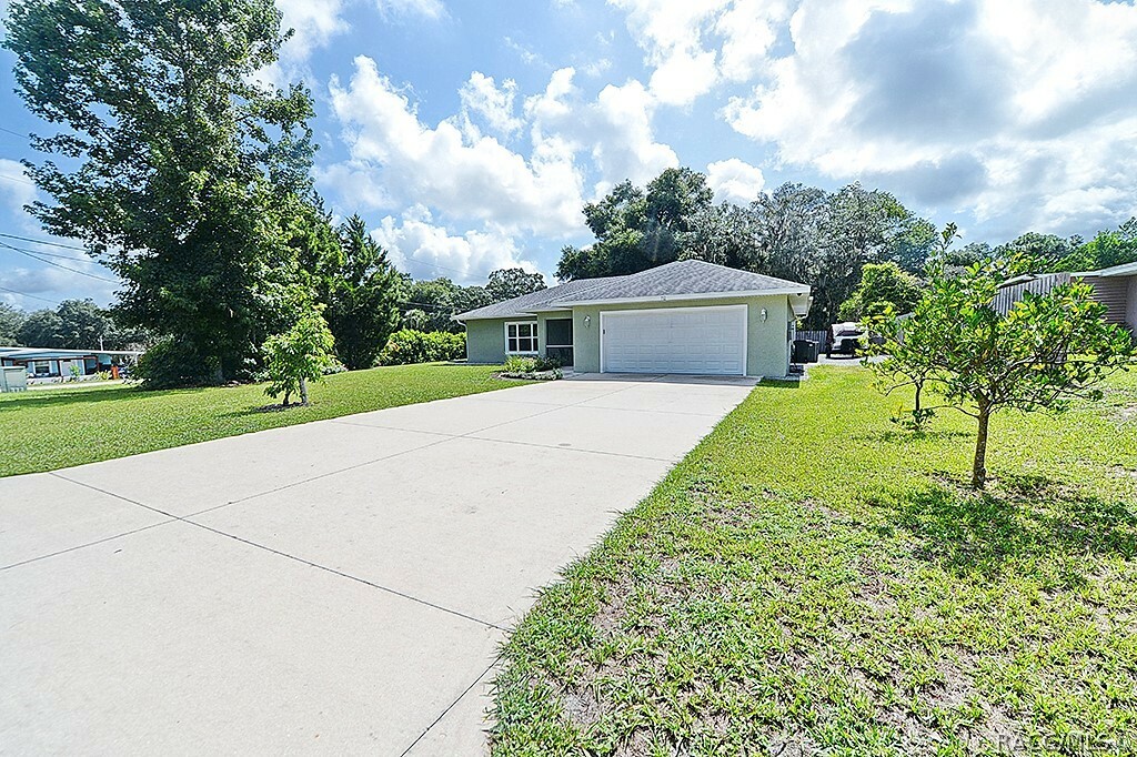 Property Photo:  712 Kingsley Terrace  FL 34450 