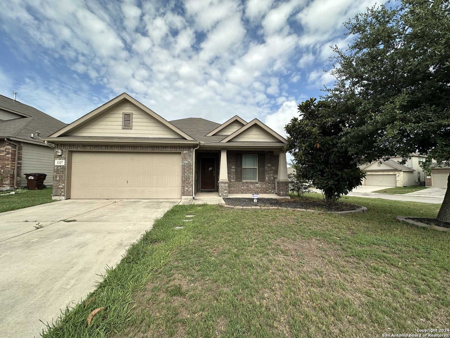Property Photo: 3327 Candlemoon Dr TX 78244