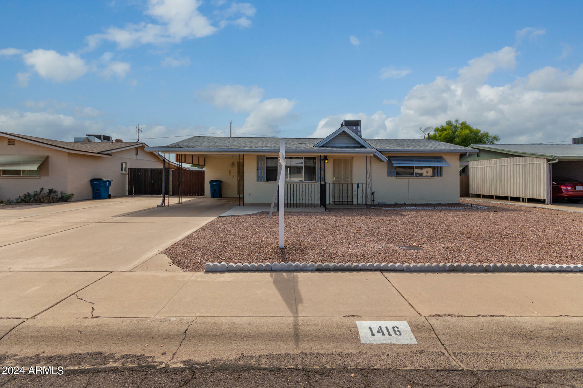 Property Photo:  1416 S Lawther Drive  AZ 85120 