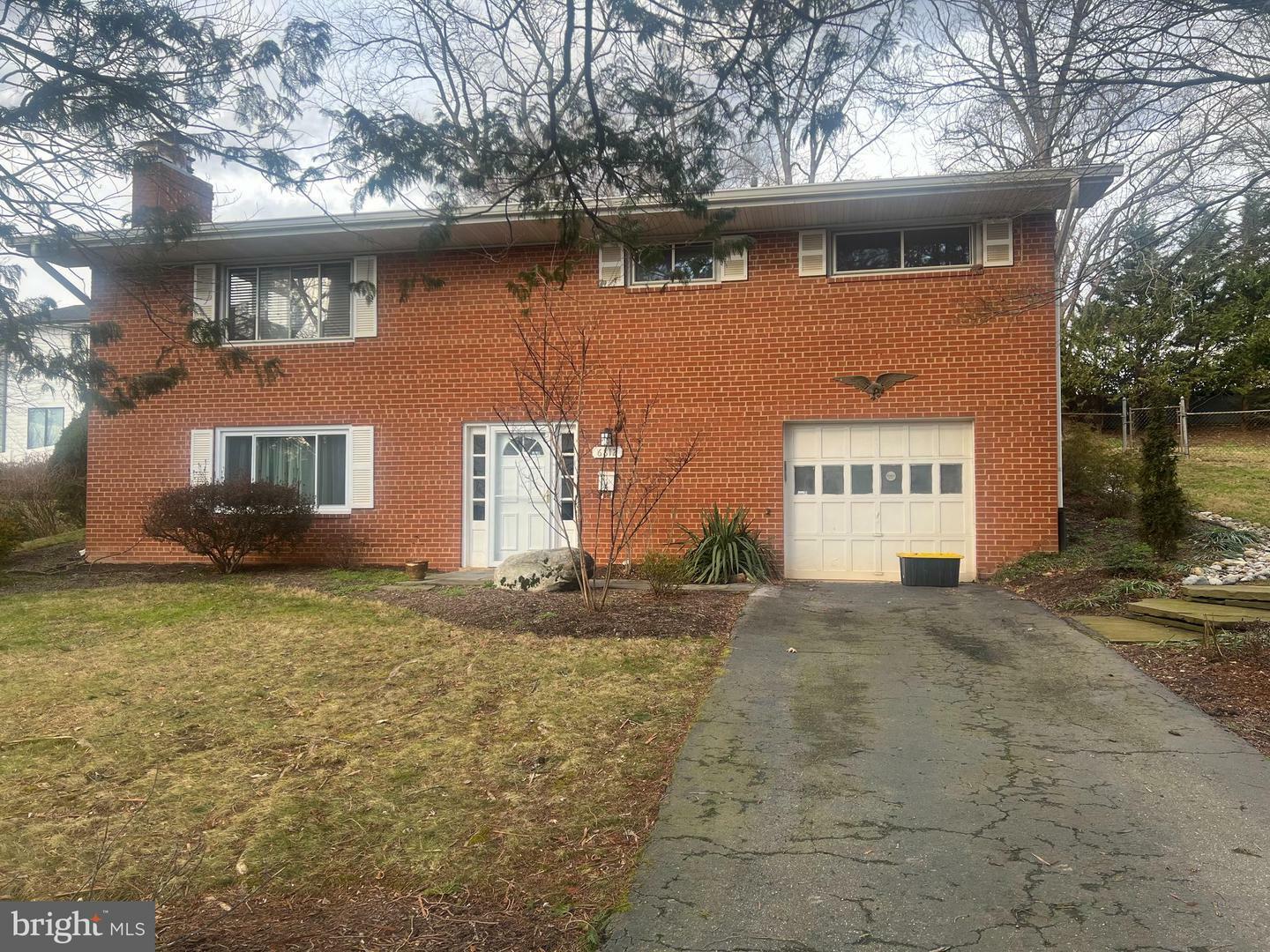 Property Photo:  6812 Rosemont Drive  VA 22101 