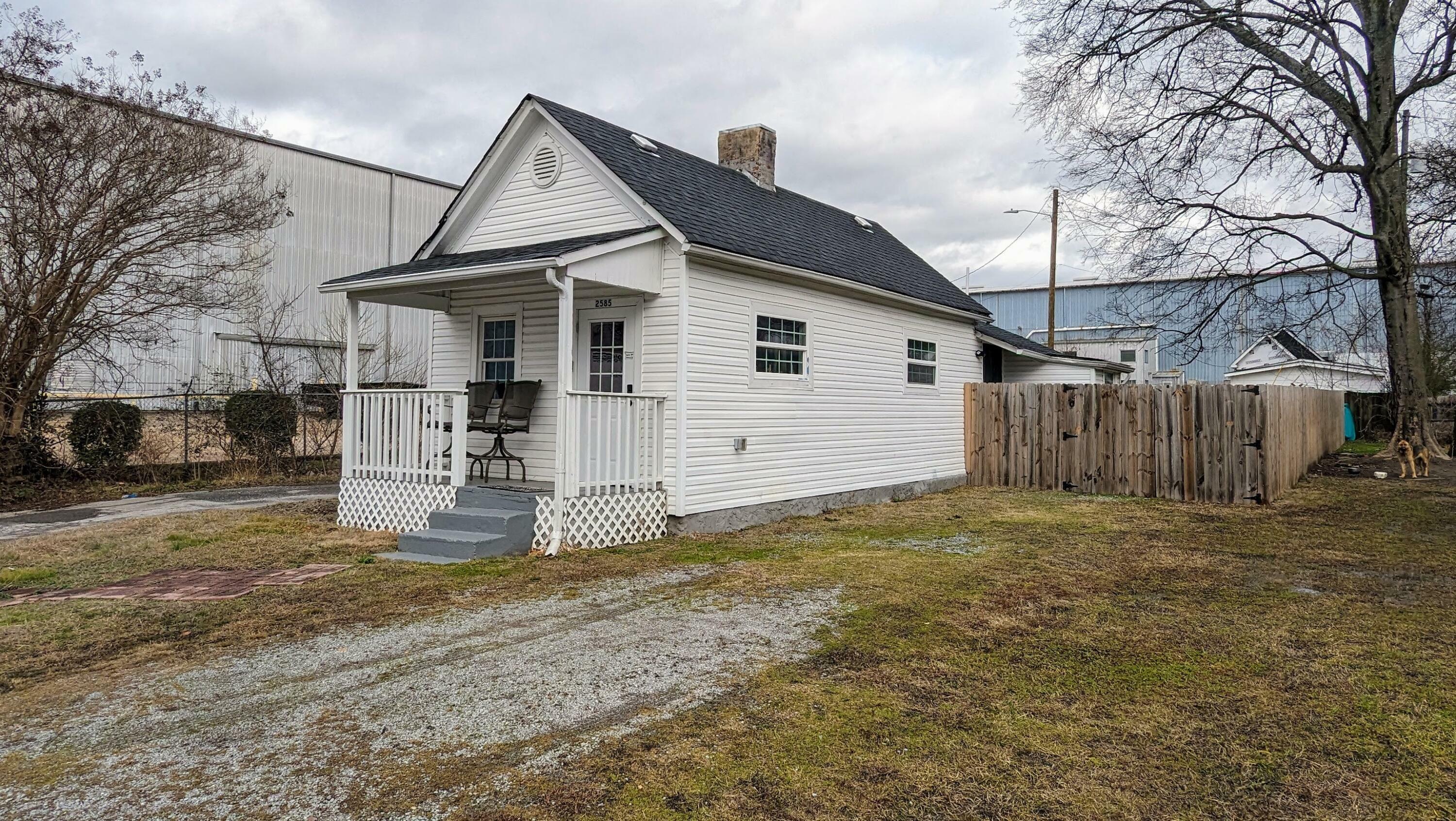 Property Photo:  2585 E 40th Street  TN 37407 