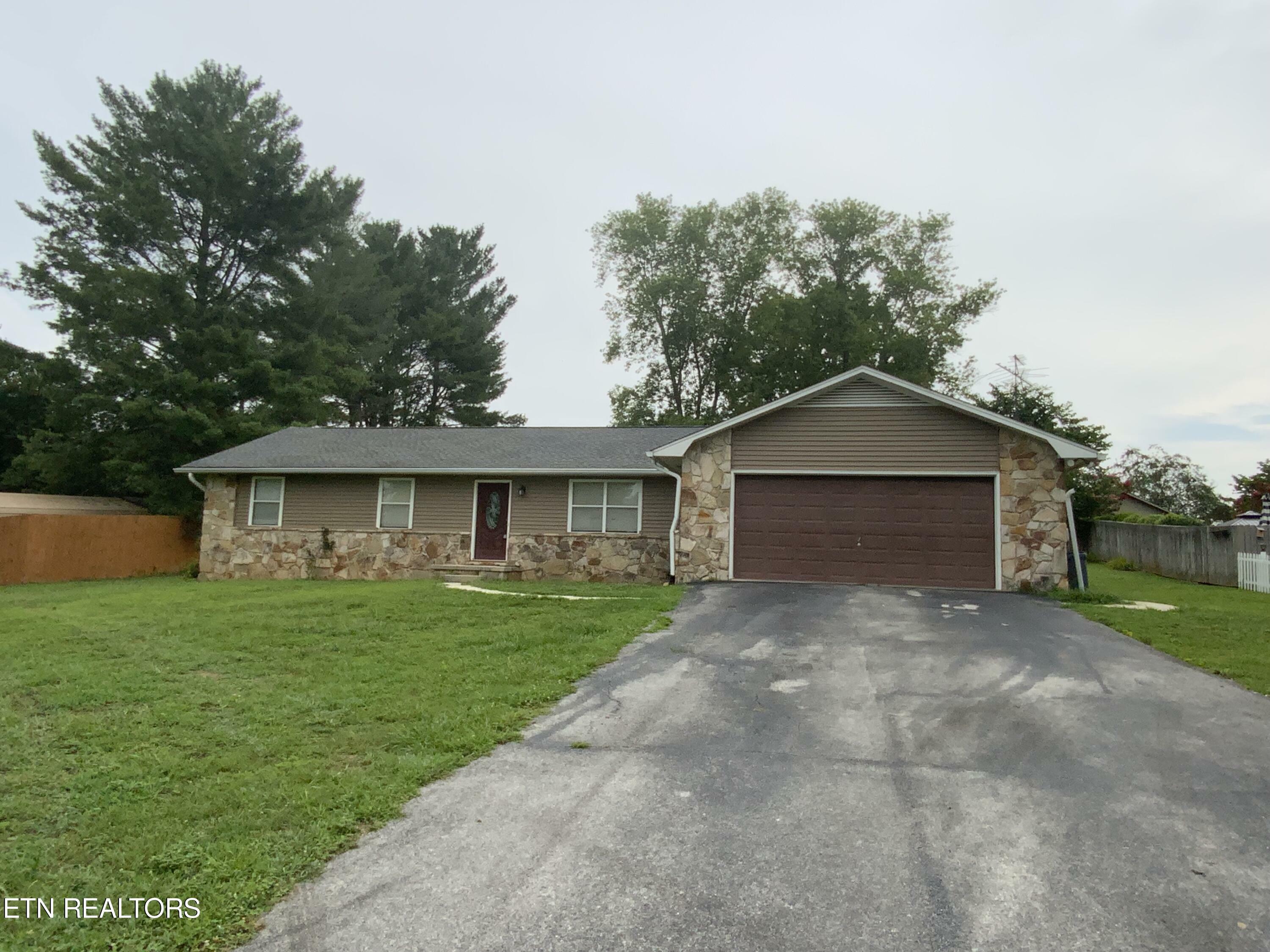 Property Photo:  704 Montvue Ave  TN 37763 