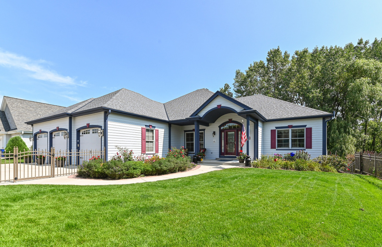 Property Photo: 2096 Wichita Ln WI 53024