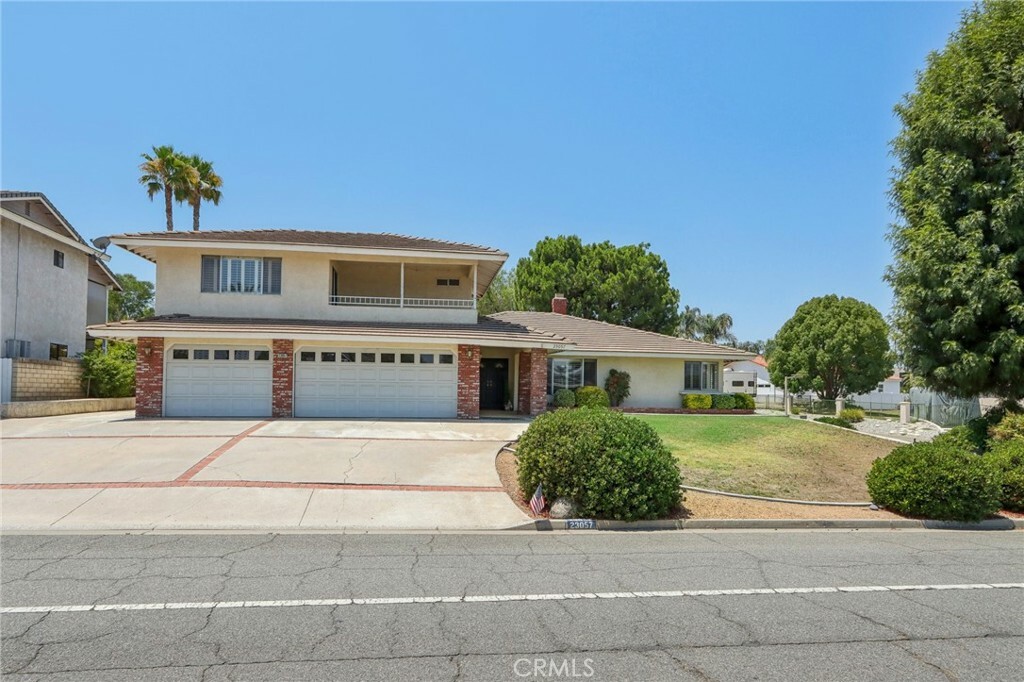 Property Photo:  23057 Canyon Lake Drive S  CA 92587 