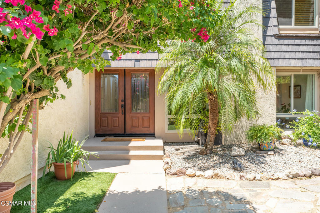 Property Photo:  1515 Redwood Circle  CA 91360 